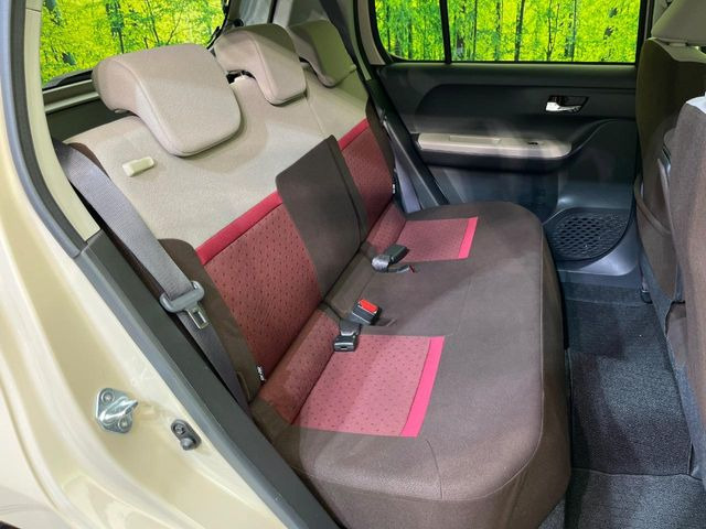 �R���p�N�g�J�[�ł����A�Z�J���h�V�[�g�͏\���ȍL����������K�ɂ���肢�������܂���V�[�g��|���đ傫�ȉו���ς񂾂�ƁA�p�r�̕����L��1��ł��B