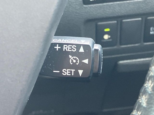 �y�N���[�Y�R���g���[���z�������H�����N���N���s�B�A�N�Z���𗣂��Ă���葬�x�ő��s���ł��A�������^�]���̕��S���y��!�����E�������ȒP�ȃX�C�b�`����Œ����ł��܂��B