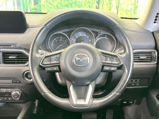 �y�����v�����X�e�A�����O�z�㎿�Ȋv���g�p���邱�ƂŁA��ɂ����������݂ƂĂ��^�]���₷���n���h���ł���