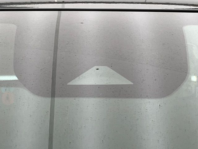 �y�C���e���W�F���g�G�}�[�W�F���V�[�u���[�L�z�t�����g�J�����őO���̎ԗ�����s�҂����m�B�Փ˂������Ȏ��͏Փ˔�Q�y���u���[�L���쓮�A�Փˉ�����T�|�[�g�B�����S�Ƀh���C�u�����y���݂��������܂��B