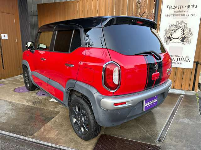 �A�E�g�h�A�ɂ��I�X�X���̂��Ԃł���