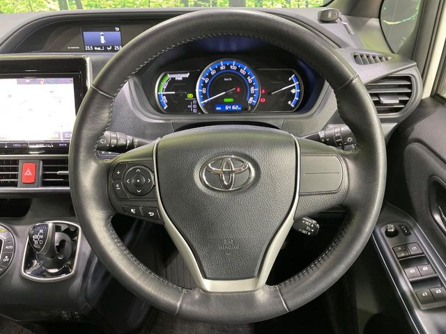 �y�����v�����X�e�A�����O�z�㎿�Ȋv���g�p���邱�ƂŁA��ɂ����������݂ƂĂ��^�]���₷���n���h���ł���