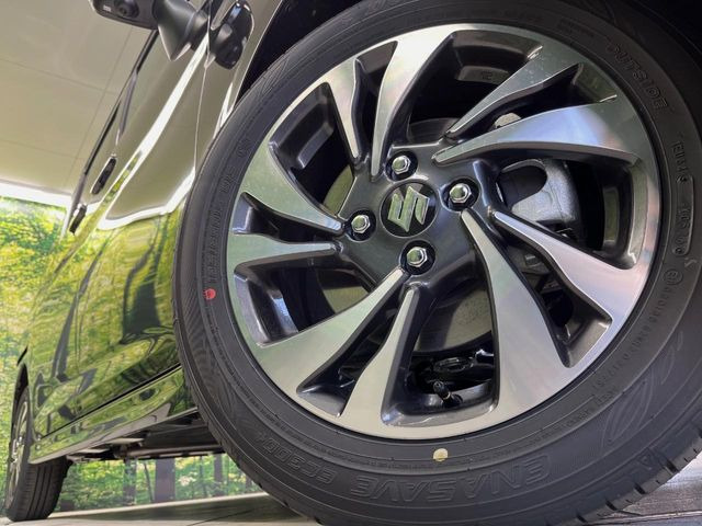 �y����15�C���`�A���~�z�C�[���z�O�ςɃ}�b�`���������A���~�z�C�[���𑕒����Ă���܂��B�e��ЊO�A���~�z�C�[����A�X�^�b�h���X�^�C�����戵�����Ă���܂��B���񂲑��k����������