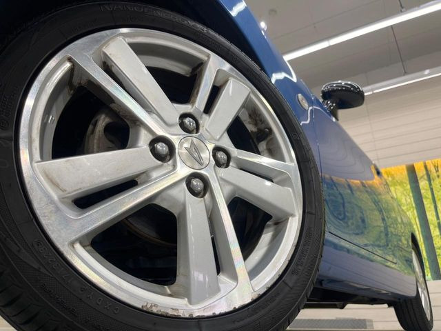 �y�����A���~�z�C�[���z�O�ςɃ}�b�`���������A���~�z�C�[���𑕒����Ă���܂��B�e��ЊO�A���~�z�C�[����A�X�^�b�h���X�^�C�����戵�����Ă���܂��B���񂲑��k����������