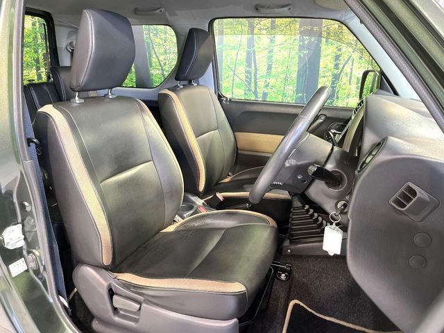 �y���烌�U�[�V�[�g�z����̂ӂ���肪�e�ՂŃ����e�i���X�����ȒP�ȁA�@�\���ɗD��鍇����v���̗p�����㎿�ȃV�[�g�ł��B����S�n���悭�A���������ӂ��S�n�ǂ��ԓ���Ԃ����o���Ă���܂��B