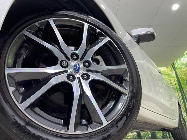 �y����17�C���`�A���~�z�C�[���z�O�ςɃ}�b�`���������A���~�z�C�[���𑕒����Ă���܂��B�e��ЊO�A���~�z�C�[����A�X�^�b�h���X�^�C�����戵�����Ă���܂��B���񂲑��k����������