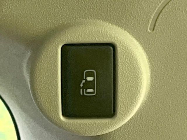 �y�p���[�X���C�h�h�A�z�X�}�[�g�L�[��^�]�Ȃ̃X�C�b�`�ŃX���C�h�h�A�̊J���\���d��������͂����ăh�A���J����K�v�������A���������q�l�ł��A�d���ו��������Ă��鎞�����N�ɊJ���߂ł��܂���