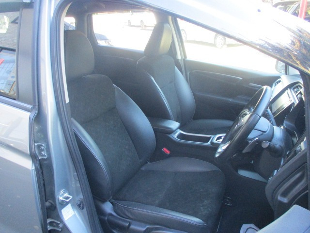 シャトル1.5 ハイブリッド X