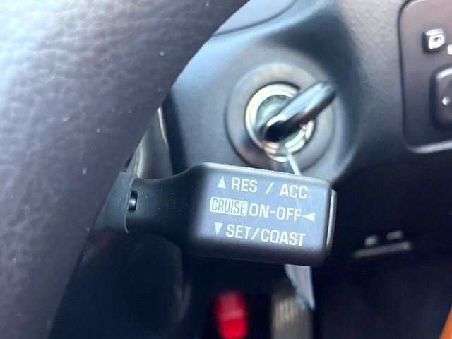 【キーレス】少し離れた場所からでもボタン一つでドアの開錠・施錠ができるのでとっても便利!ドアの鍵穴周りに傷をつけることもありません♪