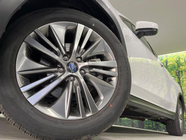 �y����18�C���`�A���~�z�C�[���z�O�ςɃ}�b�`���������A���~�z�C�[���𑕒����Ă���܂��B�e��ЊO�A���~�z�C�[����A�X�^�b�h���X�^�C�����戵�����Ă���܂��B���񂲑��k����������