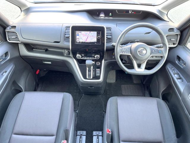 セレナ2.0 ハイウェイスター プロパイロット エディション