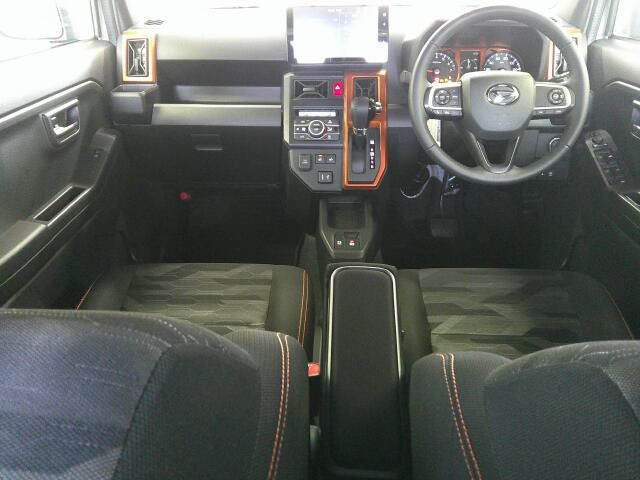 ���O���̐��|�E�{�f�B�R�[�e�B���O��CAR�N���[�j���O���Ǝ҂��{�H�������܂��̂ő�ϐ����B�I���b�N�X�����Ԃł݂͂Ȃ��܂ɉ��K�ȃh���C�u�����񑩁B