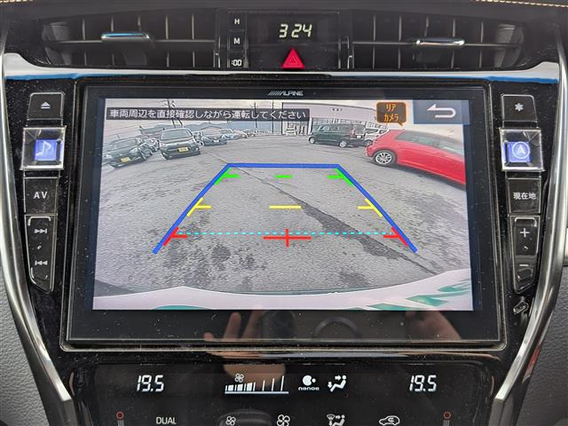 ハリアー2.5 ハイブリッド E-Four プレミアム 4WD