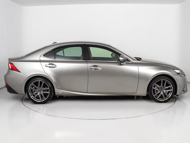 18�C���`�A���~!!�A���~�z�C�[���̕ύX���\�ł�!���q�l�̂��D�݂�1����쐬�\�ƂȂ�܂�!���ڍׂ̓X�^�b�t�܂ł��q�˂��������B