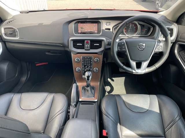 V40T3 インスクリプション