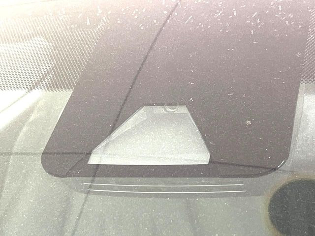 �y�g���^�Z�[�t�e�B�Z���X�z���s���ɑO���̎ԗ�����F�����A�Փ˂������Ȏ��͌x��ƃu���[�L�ŏՓˉ���Ɣ�Q�y�����A�V�X�g�B�����S�Ƀh���C�u�����y���݂��������܂��B