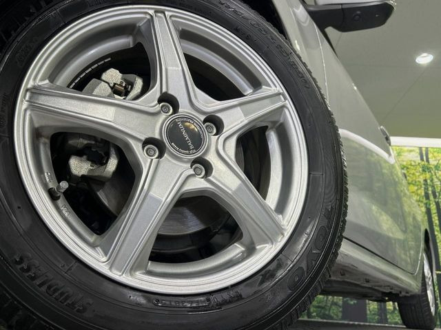 �y15�C���`�A���~�z�C�[���z�O�ςɃ}�b�`�����A���~�z�C�[���𑕒����Ă���܂��B�e��A���~�z�C�[����A�X�^�b�h���X�^�C�����戵�����Ă���܂��B���񂲑��k����������