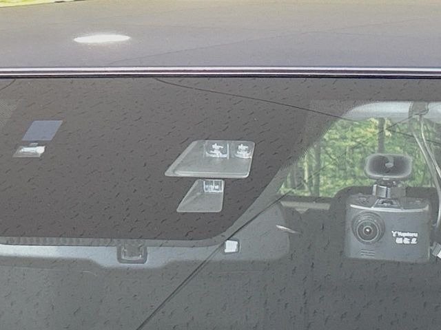 �y�X�}�[�g�V�e�B�u���[�L�T�|�[�g�z�ᑬ���s���ɑO���̎ԗ�����F�����A�Փ˂������Ȏ��͌x��ƃu���[�L�ŏՓˉ���Ɣ�Q�y�����A�V�X�g�B�����S�Ƀh���C�u�����y���݂��������܂��B