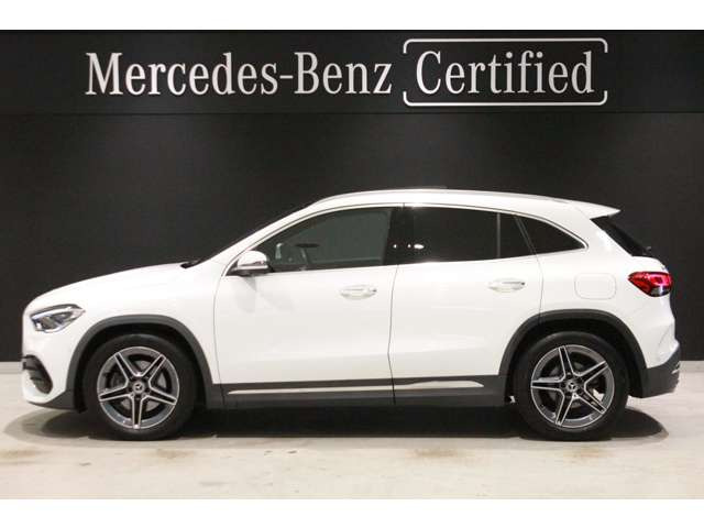 GLAクラスGLA200d 4マチック AMGラインパッケージ 4WD