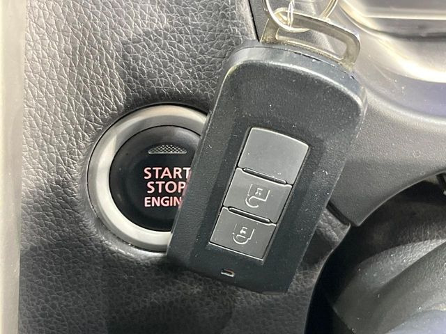 �y�X�}�[�g�L�[�z�J�o����|�P�b�g�ɓ��ꂽ�܂܂ł��h�A�̎{���E�������\�ȃX�}�[�g�L�[�𑕔��B�G���W���̃I���E�I�t�����J�M�����o���K�v����������Ƃ��Ă��֗��ł���