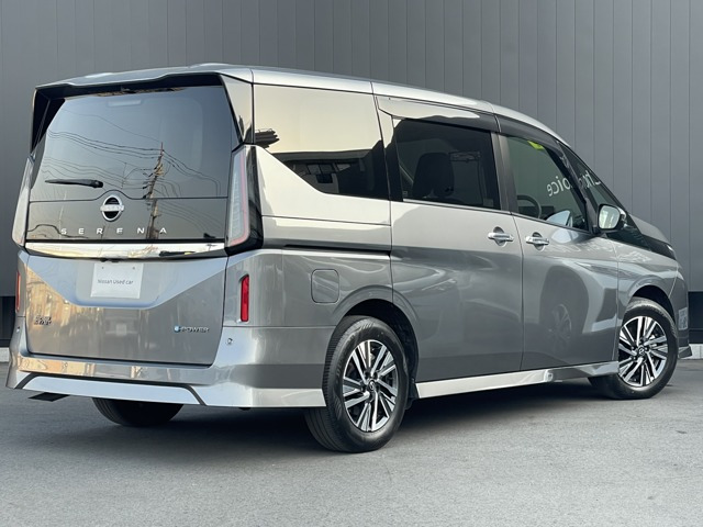 セレナ1.4 e-POWER ハイウェイスターV