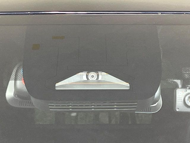 �y�g���^�Z�[�t�e�B�Z���X�z���s���ɑO���̎ԗ�����F�����A�Փ˂������Ȏ��͌x��ƃu���[�L�ŏՓˉ���Ɣ�Q�y�����A�V�X�g�B�����S�Ƀh���C�u�����y���݂��������܂��B