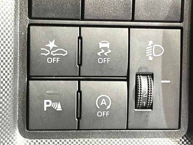 �y�X�}�[�g�A�V�X�g�z���s���ɑO���̎ԗ�����F�����A�Փ˂������Ȏ��͌x��ƃu���[�L�ŏՓˉ���Ɣ�Q�y�����A�V�X�g�B�����S�Ƀh���C�u�����y���݂��������܂��B