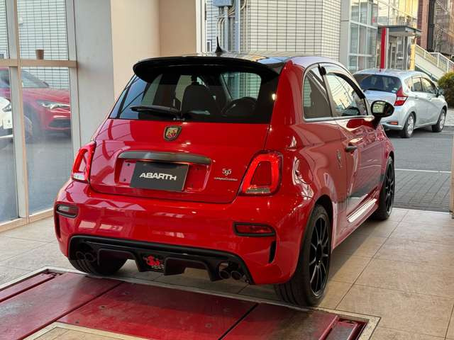 アバルト595コンペティツィオーネ メイク ユア スコーピオン