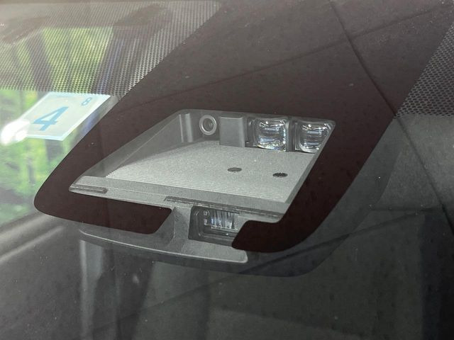 �y�g���^�Z�[�t�e�B�Z���X�z���s���ɑO���̎ԗ�����F�����A�Փ˂������Ȏ��͌x��ƃu���[�L�ŏՓˉ���Ɣ�Q�y�����A�V�X�g�B�����S�Ƀh���C�u�����y���݂��������܂��B