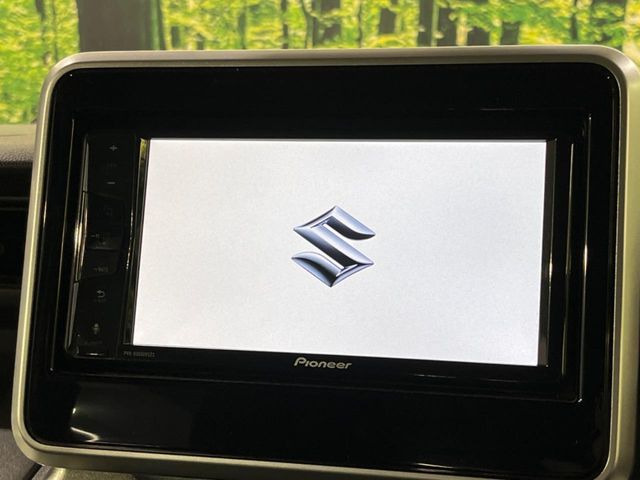 �y�����i�r�z�l�C�̏����i�r�𑕔����Ă���܂��B�i�r�̎g���₷���͂������A�I�[�f�B�I�@�\���[��!�L�����v�◷�s�͂������A�ʋ΂┃�����ȂǕ��i�̃h���C�u���y�����Ȃ�͂���