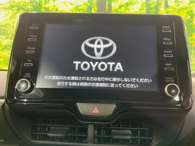 �y8�C���` �f�B�X�v���C�I�[�f�B�I�z���ʂ̃f�B�X�v���C��AppleCarPlay��AndroidAuto�����p�\�B�傫�ȉ�ʂŃX�}�z�i�r�A�v���������p���������܂���