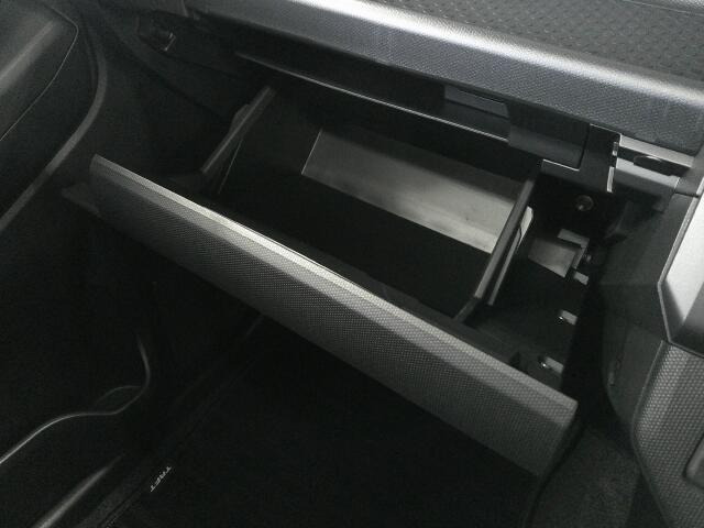 �Ԍ��ؓ��ꓙ���ވꎮ�����[�ł���O���[�u�{�b�N�X�ł��B