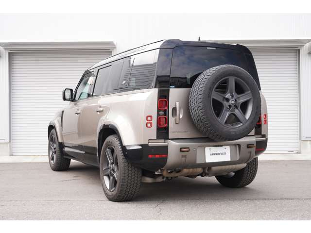 ディフェンダー110 X ダイナミック HSE 3.0L D300 ディーゼル 4WD