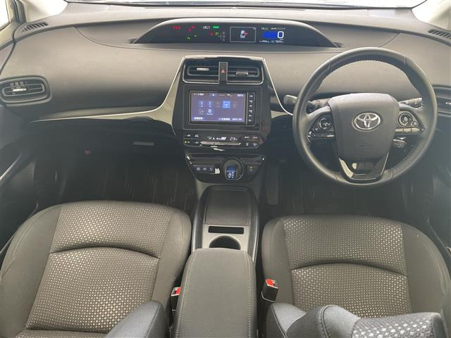 プリウス1.8 S セーフティ プラスII