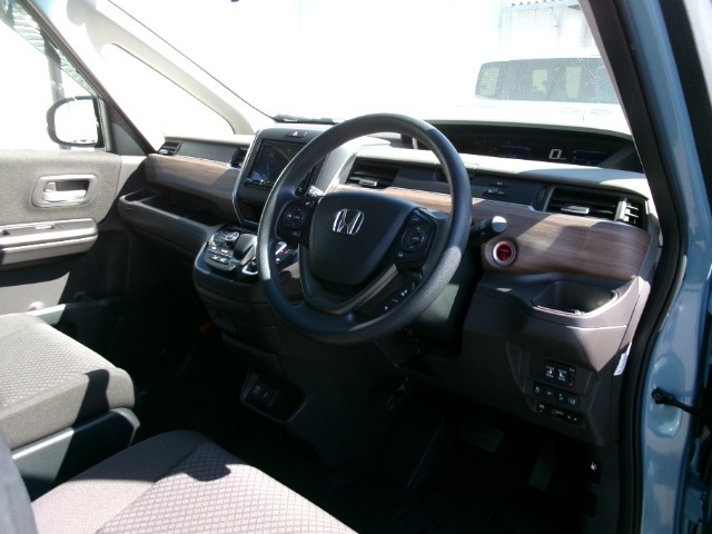 フリード1.5 ハイブリッド G ホンダセンシング 4WD