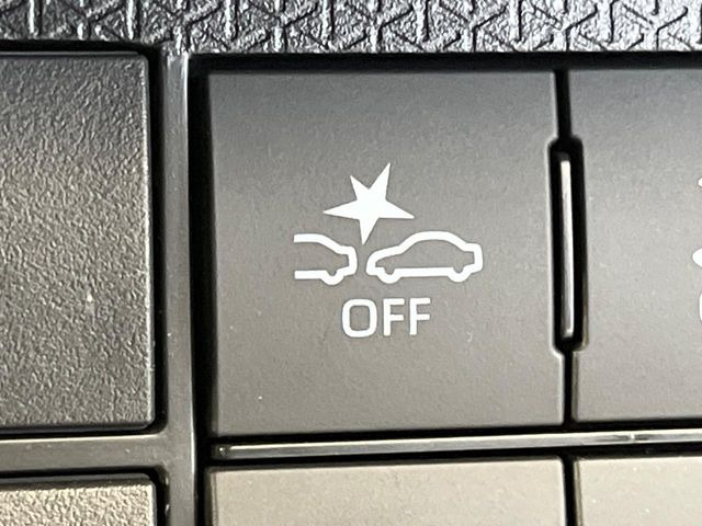 �y�X�}�[�g�A�V�X�g�z���s���ɑO���̎ԗ�����F�����A�Փ˂������Ȏ��͌x��ƃu���[�L�ŏՓˉ���Ɣ�Q�y�����A�V�X�g�B�����S�Ƀh���C�u�����y���݂��������܂��B