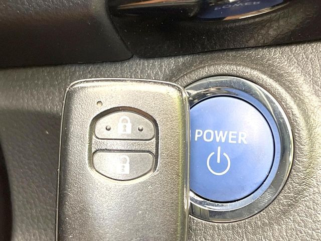 �y�X�}�[�g�L�[�z�J�o����|�P�b�g�ɓ��ꂽ�܂܂ł��h�A�̎{���E�������\�ȃX�}�[�g�L�[�𑕔��B�G���W���̃I���E�I�t�����J�M�����o���K�v����������Ƃ��Ă��֗��ł���