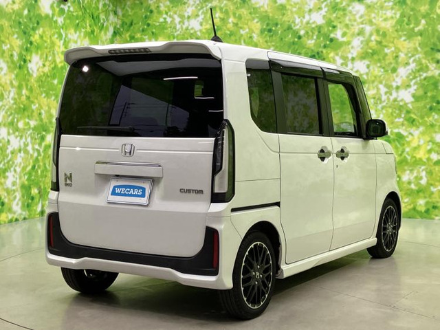 N-BOXカスタムターボ コーディネートスタイル モノトーン