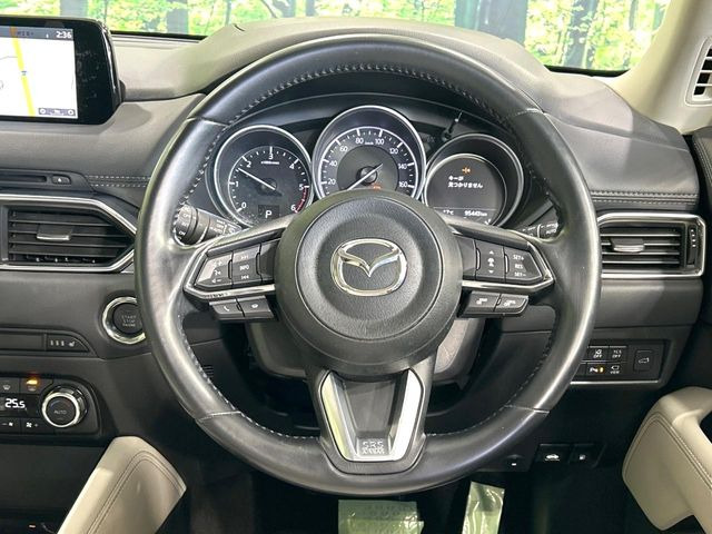 �y�����v�����X�e�A�����O�z�㎿�Ȋv���g�p���邱�ƂŁA��ɂ����������݂ƂĂ��^�]���₷���n���h���ł���