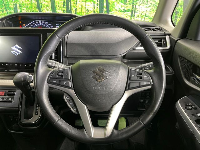 �y�����v�����X�e�A�����O�z�㎿�Ȋv���g�p���邱�ƂŁA��ɂ����������݂ƂĂ��^�]���₷���n���h���ł���