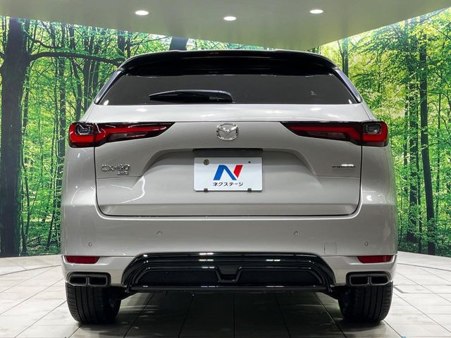 安心の最長10年・走行無制限保証(有償)をご用意。保証内容も充実はもちろん、無料点検&オイル交換や、年中無休の全国・24時間ロードサービスも付帯されておりますのでご安心下さい。