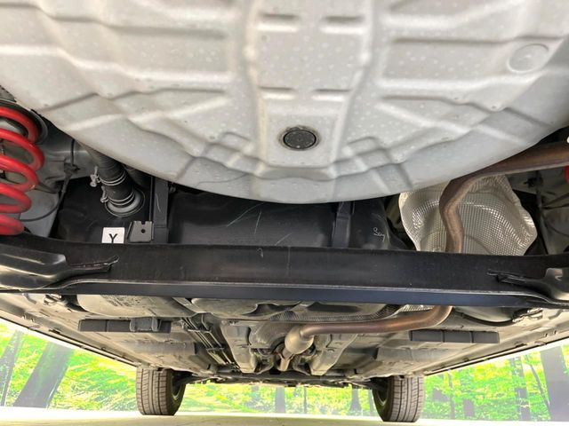 下回りがきれいなうちに、防錆加工の施工がオススメ。降雪地域はもちろん、沿岸部にお住いの方や、趣味でマリン・ウィンタースポーツをされる方にご好評いただいております。