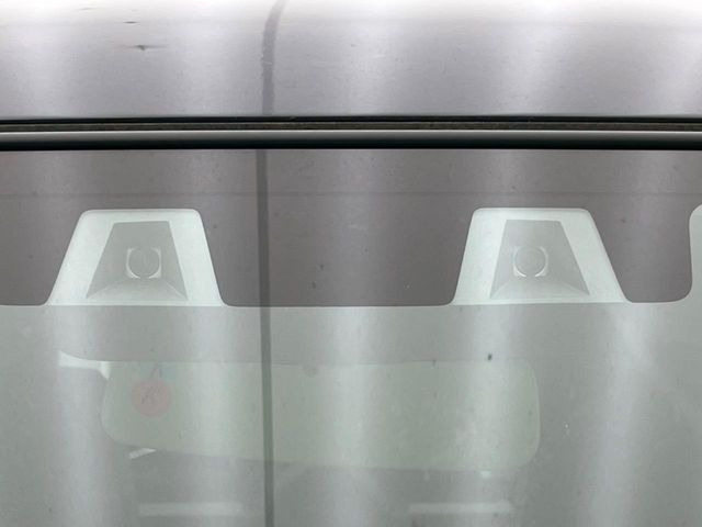 �y�X�Y�L �Z�[�t�e�B�T�|�[�g�z���s���ɑO���̎ԗ�����F�����A�Փ˂������Ȏ��͌x��ƃu���[�L�ŏՓˉ���Ɣ�Q�y�����A�V�X�g�B�����S�Ƀh���C�u�����y���݂��������܂��B