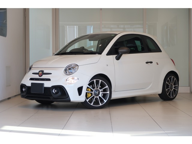 アバルト695ツーリズモ