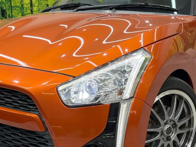 �yLED�w�b�h���C�g�z���V����ԑ��s�����ǍD�Ȏ��E���m�ۂ����S���ĉ^�]�ł��鍂�P�xLED�w�b�h���C�g�𑕔�!�_�����x�������A����d�͂��}�����Ă��܂��B