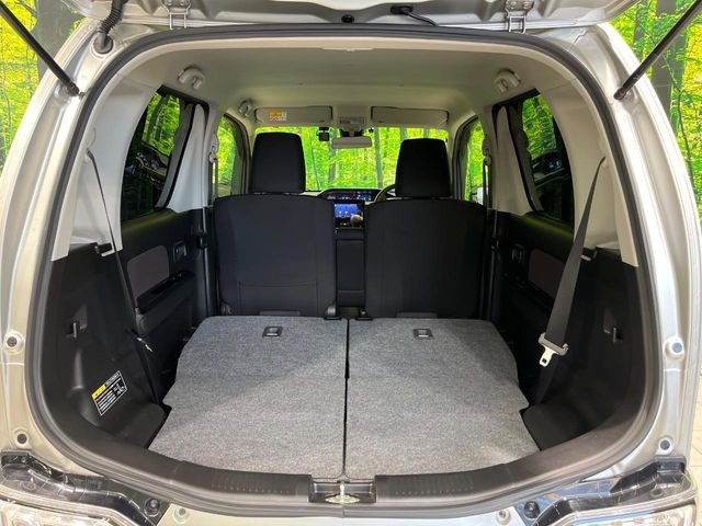 ���i�̂���������ʋ΁A���}���ɏ\���ȉ׎��X�y�[�X���m�ۂ��Ă���܂��B�Z�J���h�V�[�g��|���ƁA�傫�ȉו��̐ύڂ��\�ł���