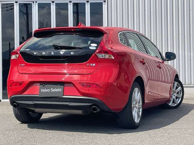 V40T3 インスクリプション