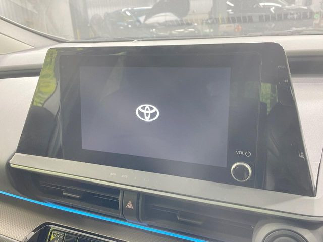 �y8�C���` �f�B�X�v���C�I�[�f�B�I�z���ʂ̃f�B�X�v���C��AppleCarPlay��AndroidAuto�����p�\�B�傫�ȉ�ʂŃX�}�z�i�r�A�v���������p���������܂���