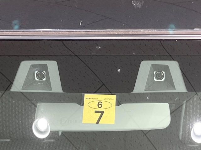 �y�X�}�[�g�u���[�L�T�|�[�g�z���s���ɑO���̎ԗ�����F�����A�Փ˂������Ȏ��͌x��ƃu���[�L�ŏՓˉ���Ɣ�Q�y�����A�V�X�g�B�����S�Ƀh���C�u�����y���݂��������܂��B