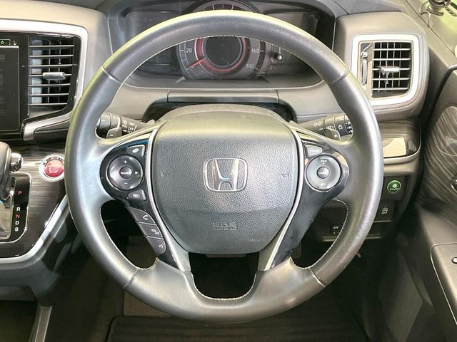 �y�����v�����X�e�A�����O�z�㎿�Ȋv���g�p���邱�ƂŁA��ɂ����������݂ƂĂ��^�]���₷���n���h���ł���